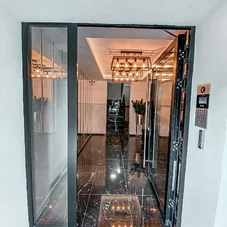 Nadjeziorna Lux 2 *
