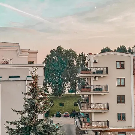 Nadjeziorna Lux 2 *